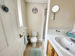 En Suite- click for photo gallery